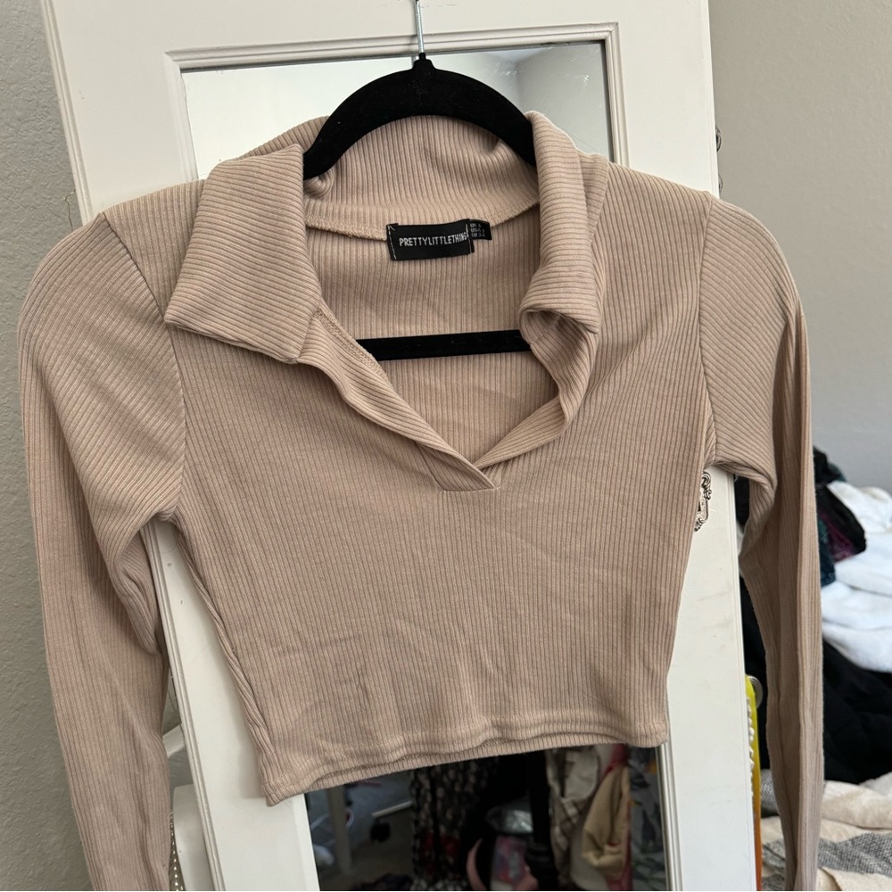 Pretty Little Thing cropped long sleeve top